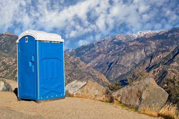 Porta potty delivery and setup in Owensville, MO